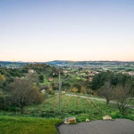 Villa La De Carmen, Entre Santander Y Cabarceno. *