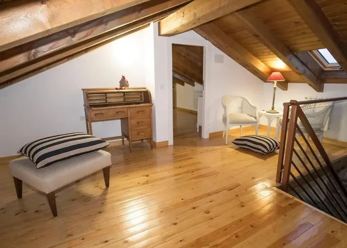 La De Carmen, Entre Santander Y Cabarceno. Vila Liano